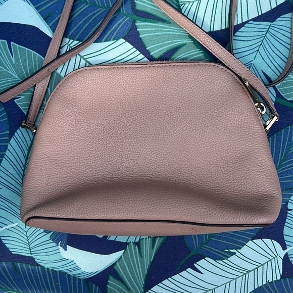 ▶️ MICHAEL Michael Kors ◀️ Adele Dome Shaped Crossbody - Picture 6 of 12